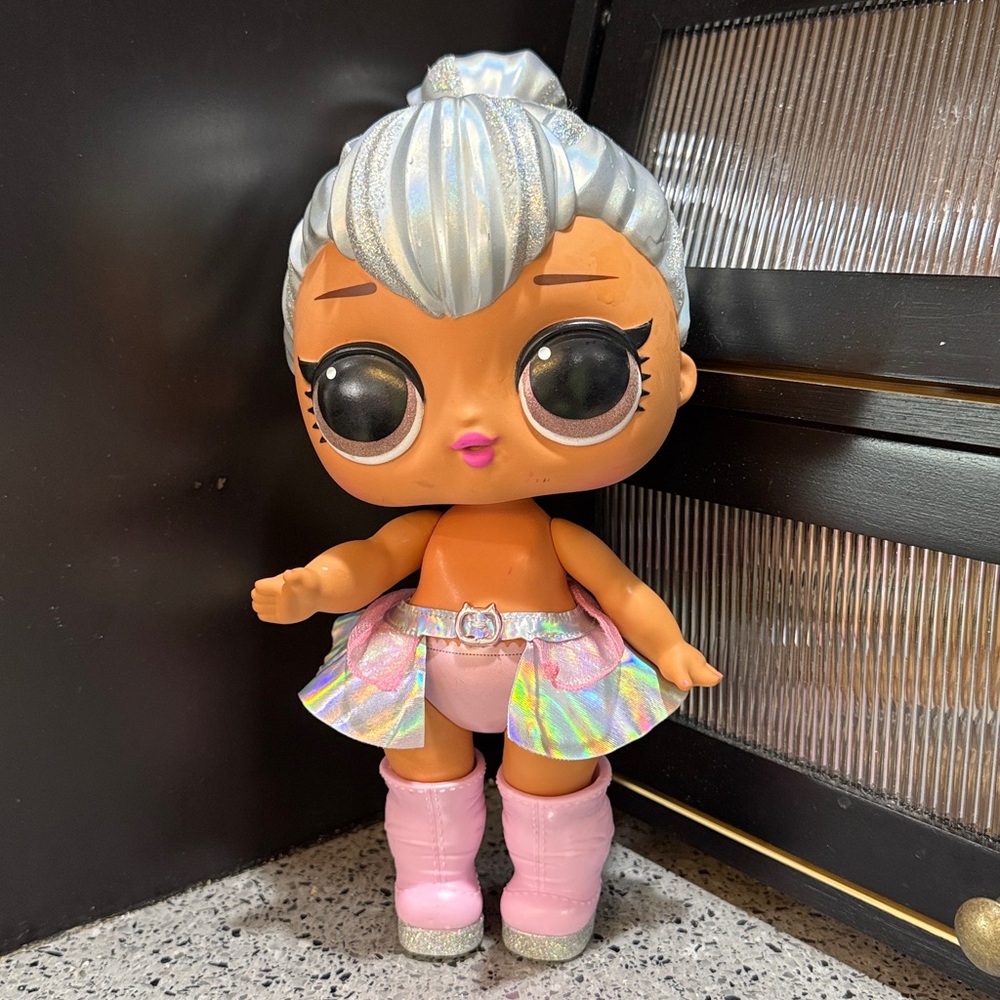 LOL Surprise Big B.B. Big Baby Kitty Queen 11" Large Doll Silver Hair
